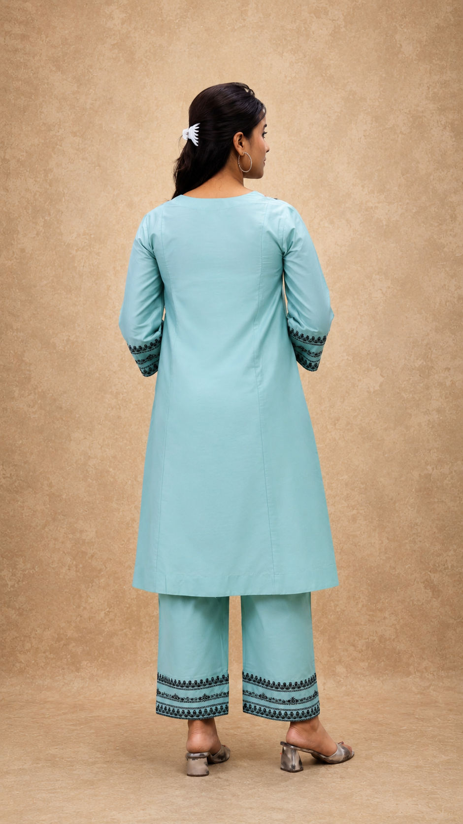 BLUE EMBEROIDERY FLAREAD KURTA SUT SET